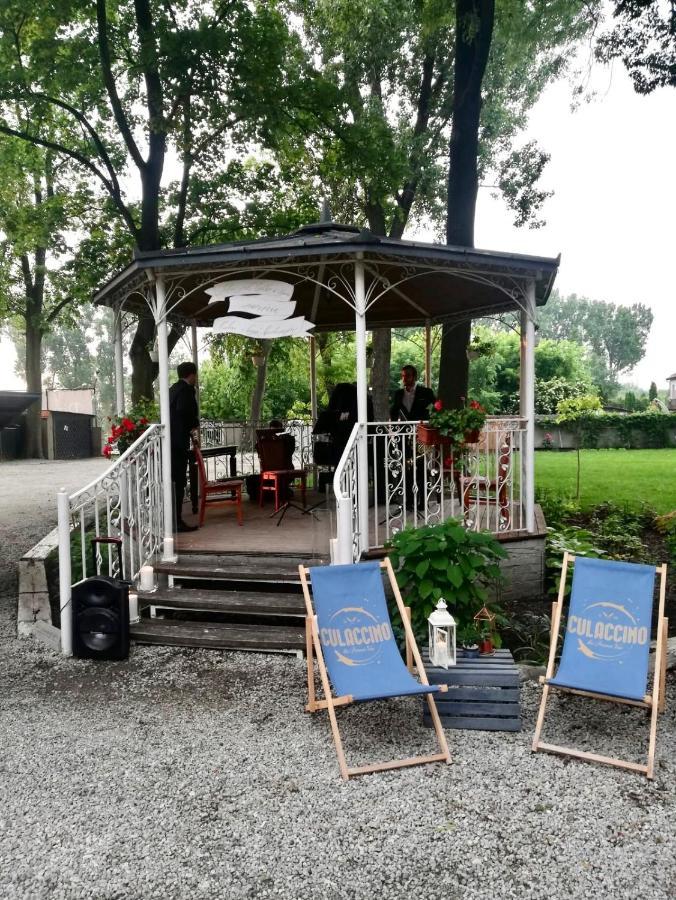 Hotelik Polonia Łowicz エクステリア 写真