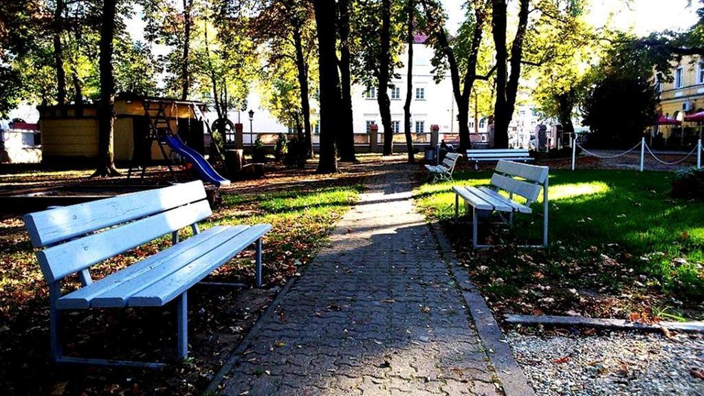 Hotelik Polonia Łowicz エクステリア 写真